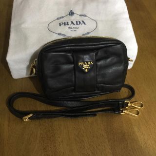 プラダ(PRADA)の美品 PRADA リボン ショルダーバッグ(ショルダーバッグ)