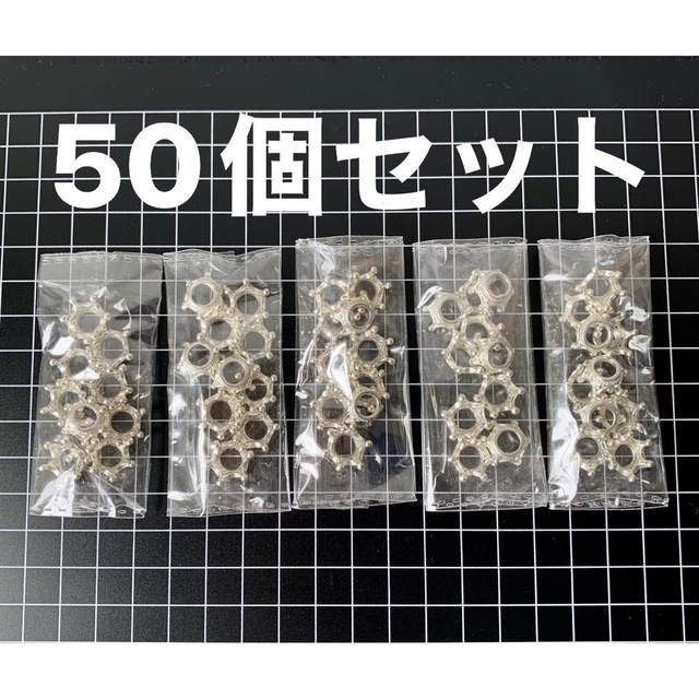 王冠ビーズキャップ､シルバー　50個セット ハンドメイドの素材/材料(各種パーツ)の商品写真