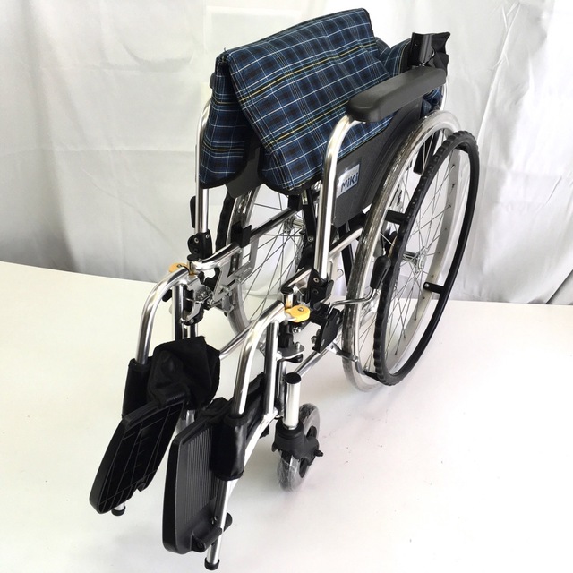 自走式車いす 多機能型 スキット4 SKT-4 スリムコンパクトタイプ ミキ-