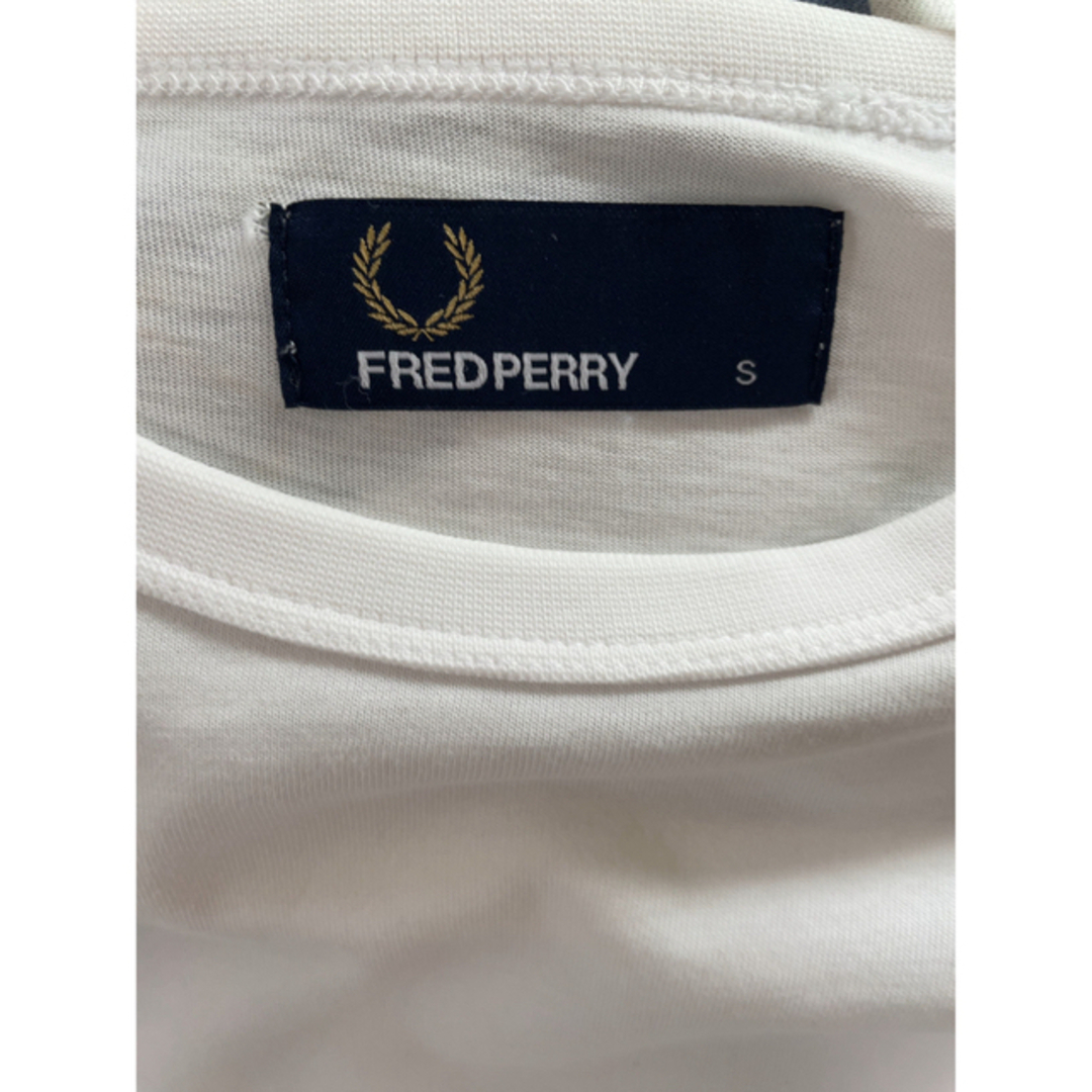 FRED PERRY(フレッドペリー)のFred perry フレッドペリー　tシャツ メンズのトップス(Tシャツ/カットソー(半袖/袖なし))の商品写真