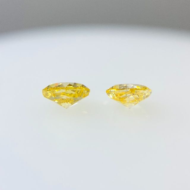 FANCY INTENSR ORANGY YELLOW0.141&0.123ct レディースのアクセサリー(その他)の商品写真