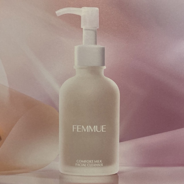 FEMMUE(ファミュ)のファミュ FEMMUE コンフォートクレンジングミルク 試供品 コスメ/美容のスキンケア/基礎化粧品(クレンジング/メイク落とし)の商品写真