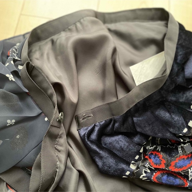sacai(サカイ)のsacai2017AW ペイズリー柄巻きスカート レディースのスカート(ひざ丈スカート)の商品写真