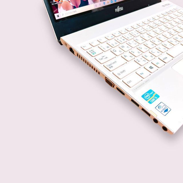 富士通 - SSD✨小型軽量✨富士通❣️8GB core i5カメラ付き薄型ノート