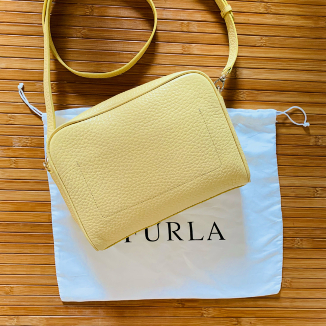 お値下げ　FURLA AVRIL CROSSBODY アヴリル　イエロー