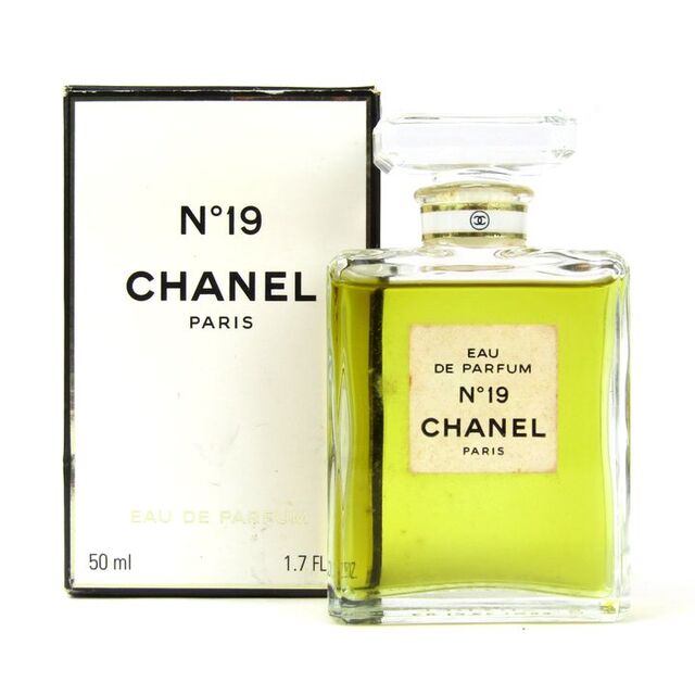 CHANEL シャネル No19 オードパルファム  香水　50ml