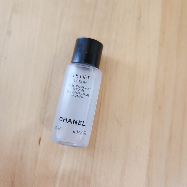 CHANEL　ルリフトローション コスメ/美容のスキンケア/基礎化粧品(化粧水/ローション)の商品写真