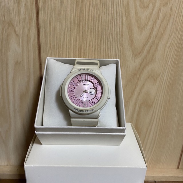 BABY-G ホワイト レディースのファッション小物(腕時計)の商品写真