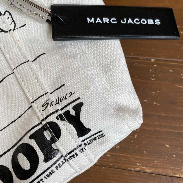 MARC JACOBS(マークジェイコブス)のマークジェイコブス　スヌーピー　トート　キーホルダーセット レディースのバッグ(トートバッグ)の商品写真