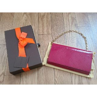 ルイヴィトン(LOUIS VUITTON)のルイヴィトン   長財布   チェーンバック(財布)