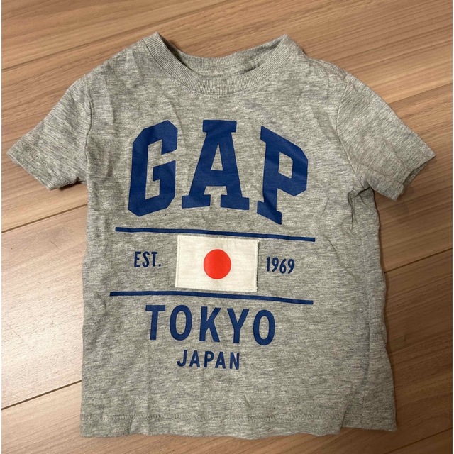 GAP(ギャップ)のGAP 子供服　半袖 キッズ/ベビー/マタニティのキッズ服男の子用(90cm~)(Tシャツ/カットソー)の商品写真