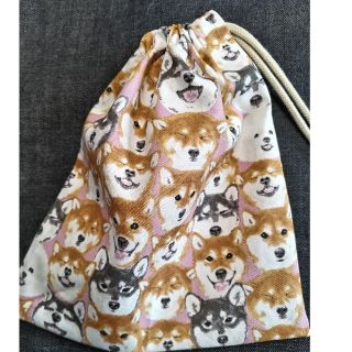 ★新品・未使用・可愛い柴犬・片開きコップ袋・給食袋・仕分け袋等にいかがでしょうか(ランチボックス巾着)