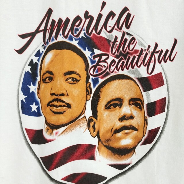 Hanes(ヘインズ)のオバマ大統領 キング牧師 黒人 星条旗 大判プリントTシャツ tシャツ 白 M メンズのトップス(Tシャツ/カットソー(半袖/袖なし))の商品写真