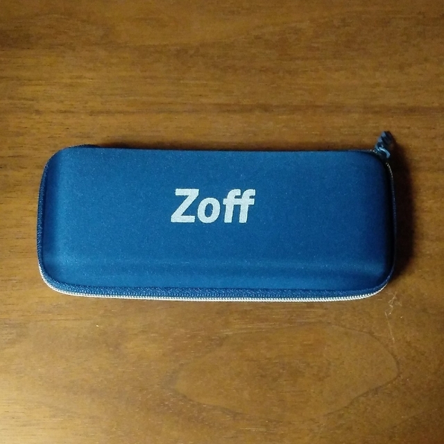 Zoff(ゾフ)の【即購入OK】新品未使用　zoff 眼鏡ケース　眼鏡拭き付き メンズのファッション小物(サングラス/メガネ)の商品写真