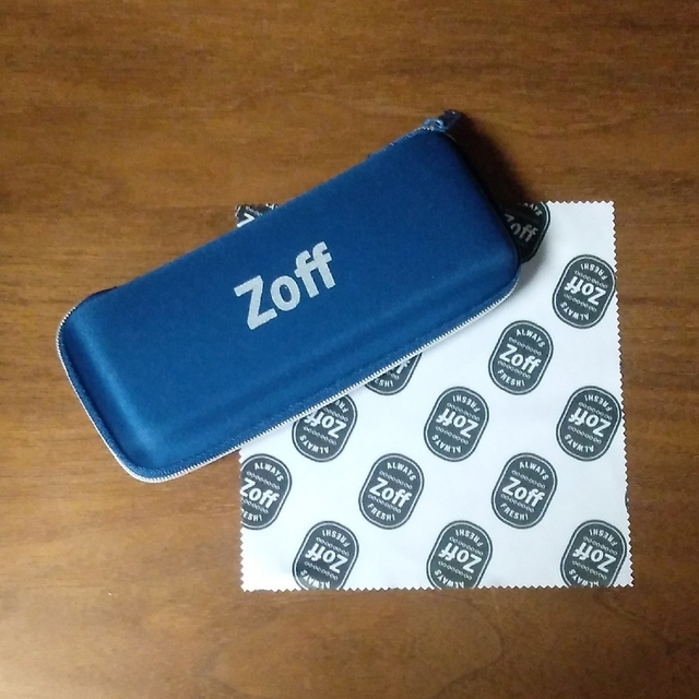 Zoff(ゾフ)の【即購入OK】新品未使用　zoff 眼鏡ケース　眼鏡拭き付き メンズのファッション小物(サングラス/メガネ)の商品写真