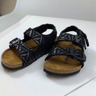 ビルケンシュトック(BIRKENSTOCK)の値下げ中！ビルケンシュトック　サンダル　16cm 黒(サンダル)