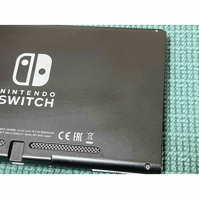 未対策機　Nintendo Switch 本体 液晶 旧型 2017年製 3