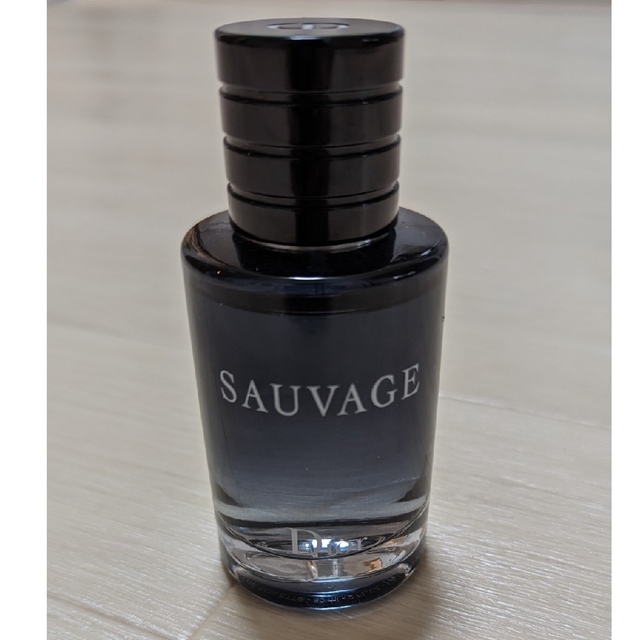 香水dior　SAUVAGE　クリスチャンディオール　ソバージュ　60ml