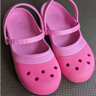 クロックス(crocs)のクロックス  女の子サンダル(サンダル)