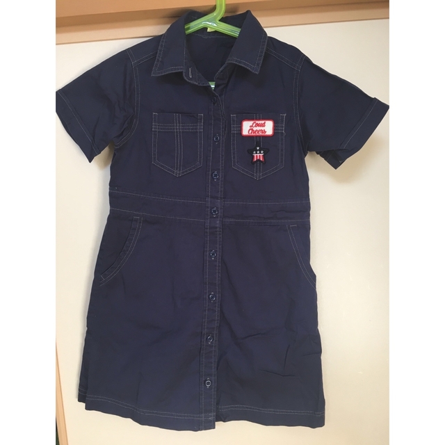 GU(ジーユー)のGU 女の子 ワンピース 紺色 120サイズ キッズ/ベビー/マタニティのキッズ服女の子用(90cm~)(ワンピース)の商品写真