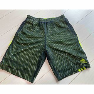 アディダス(adidas)のアディダス　ハーフパンツ　美品(ショートパンツ)