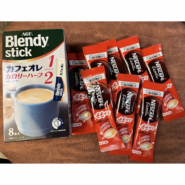 AGF(エイージーエフ)の【AGF】ブレンディスティックカフェオレ4本＋ふわラテ8本 食品/飲料/酒の飲料(コーヒー)の商品写真