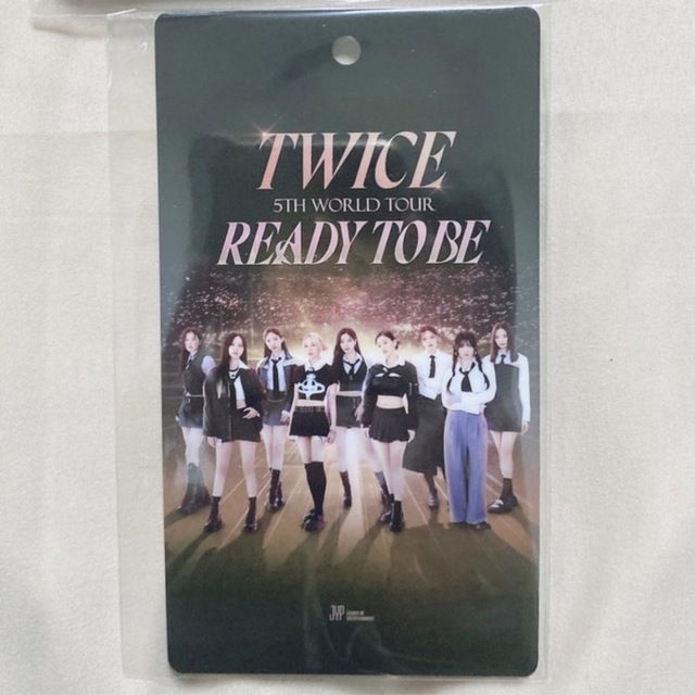 TWICE Ready to beツアー アップグレード特典 プレミアムパス エンタメ/ホビーのタレントグッズ(アイドルグッズ)の商品写真