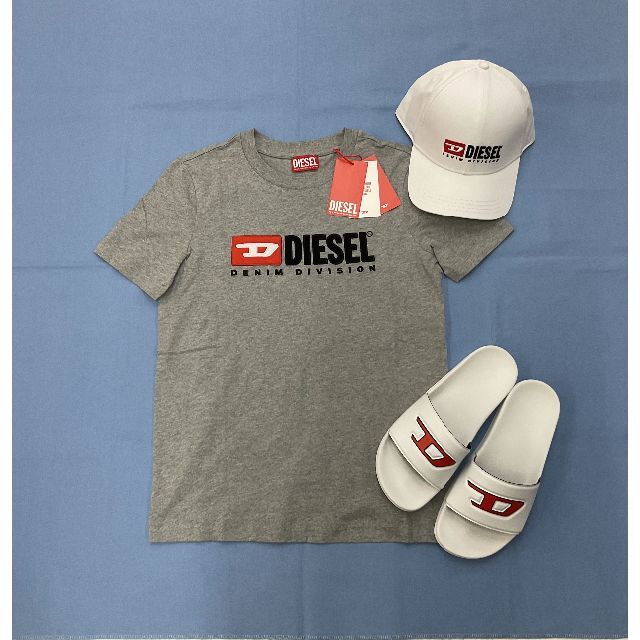 DIESEL(ディーゼル)のディーゼル　レディース　Tシャツ 02B22　XL　グレー　新品　A05033 レディースのトップス(Tシャツ(半袖/袖なし))の商品写真