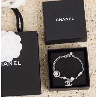 ♥ 数日間のみ価格♥ 正規品 CHANEL シルバーブレスレット-