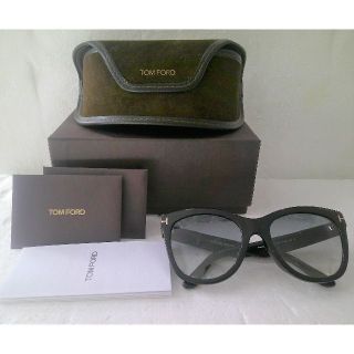 トムフォード(TOM FORD)の★極美品 TOM FORD トムフォード サングラス メガネ 眼鏡 ブラック★(サングラス/メガネ)