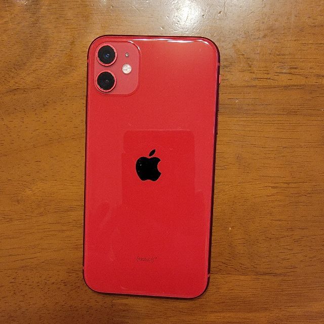 Apple(アップル)のApple iPhone 11 Red 128GB MWM32J/A  スマホ/家電/カメラのスマートフォン/携帯電話(スマートフォン本体)の商品写真