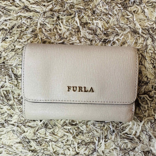 【即日発送】FURLA 大人気♡ コンパクト 三つ折り財布♡ グレージュ
