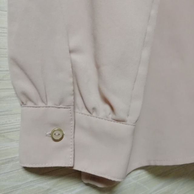 シャツ　ブラウス　ピンク レディースのトップス(シャツ/ブラウス(長袖/七分))の商品写真