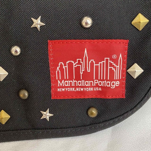 Manhattan Portage(マンハッタンポーテージ)のマンハッタンポーテージ ショルダーバッグ ブラック　スタッズ付き　no.47 メンズのバッグ(ショルダーバッグ)の商品写真