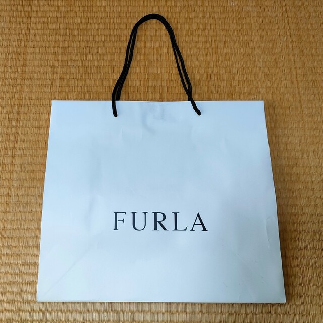 Furla(フルラ)のフルラ　紙袋　ショッパー レディースのバッグ(ショップ袋)の商品写真