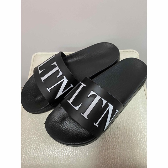 VALENTINO VLTN シャワーサンダル スリッパ 40