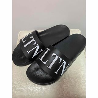 ヴァレンティノ(VALENTINO)のVALENTINO VLTN シャワーサンダル スリッパ 40(サンダル)