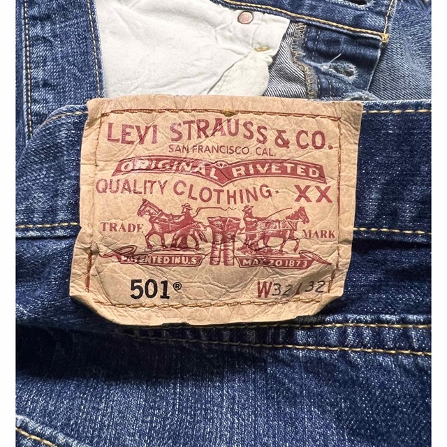 Levi's(リーバイス)のLevi''s 501　ボタンフライ　W32 L32　赤タグ メンズのパンツ(デニム/ジーンズ)の商品写真