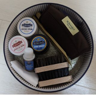 モゥブレィ(M.MOWBRAY)のM.MOWBRAY SHOE CARE KIT 靴磨きセット　新品未使用(日用品/生活雑貨)