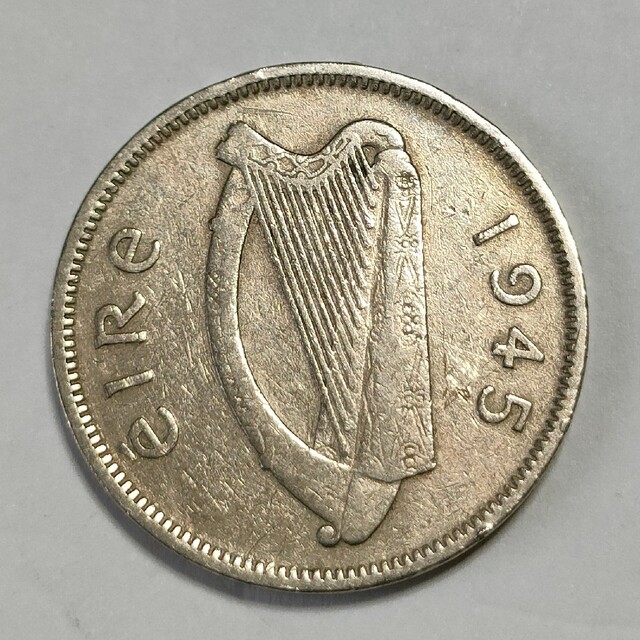 アイルランド　外国コイン　硬貨　貨幣　犬 エンタメ/ホビーの美術品/アンティーク(貨幣)の商品写真
