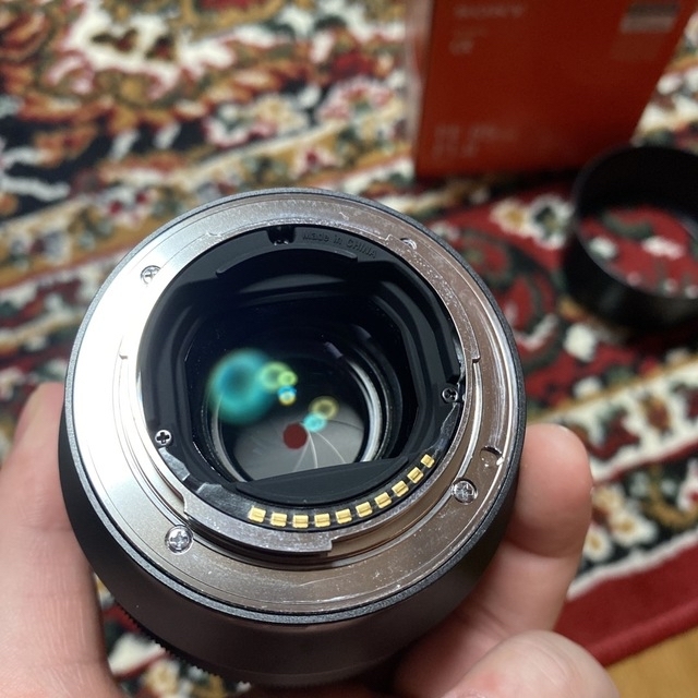 SONY(ソニー)のSONY FE 85mm F1.8 プロテクターフィルター付き スマホ/家電/カメラのカメラ(レンズ(単焦点))の商品写真
