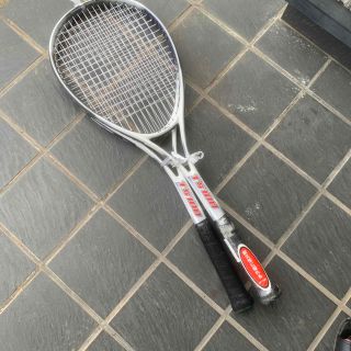 ヨネックス(YONEX)のYONEX   TS100   新品未使用品と中古品　2個セット(ラケット)