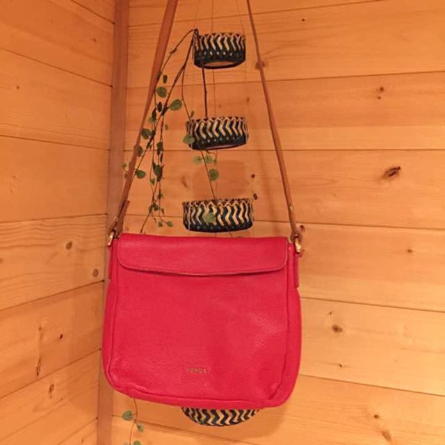 Furla(フルラ)のあおたく様専用  フルラ ショルダーバッグ 赤 レディースのバッグ(ショルダーバッグ)の商品写真