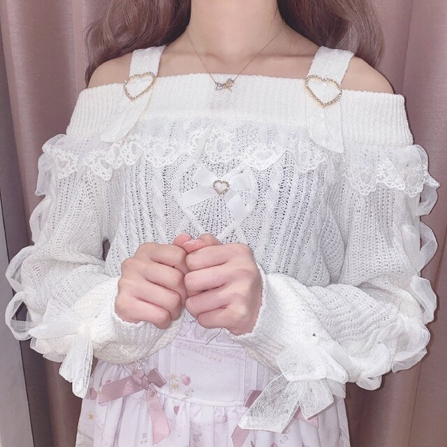 LIZ LISA - LIZLISA レースアップスリーブオフショルニットの通販 by