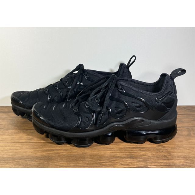 完売モデル！NIKE AIR VAPORMAX PLUS ブラック スニーカー