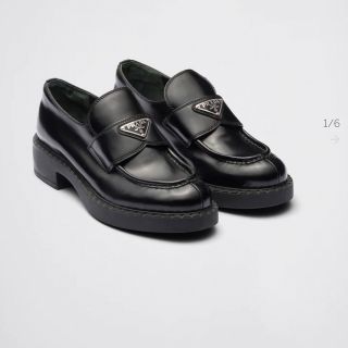 プラダ ローファー/革靴(レディース)（エナメル）の通販 83点 | PRADA ...