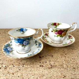 ロイヤルアルバート(ROYAL ALBERT)のROYAL ALBERT　ロイヤルアルバート　ペア　ティーカップ＆ソーサー(グラス/カップ)