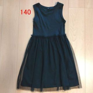 ユニクロ(UNIQLO)の140 　ユニクロ　ノースリーブ　ワンピース　ネイビー　チュチュ　女の子　女児(ワンピース)