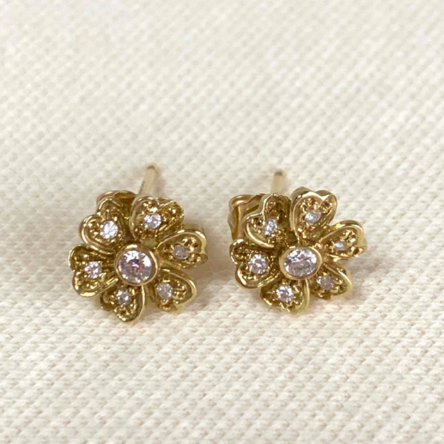 18K ダイヤモンドピアス