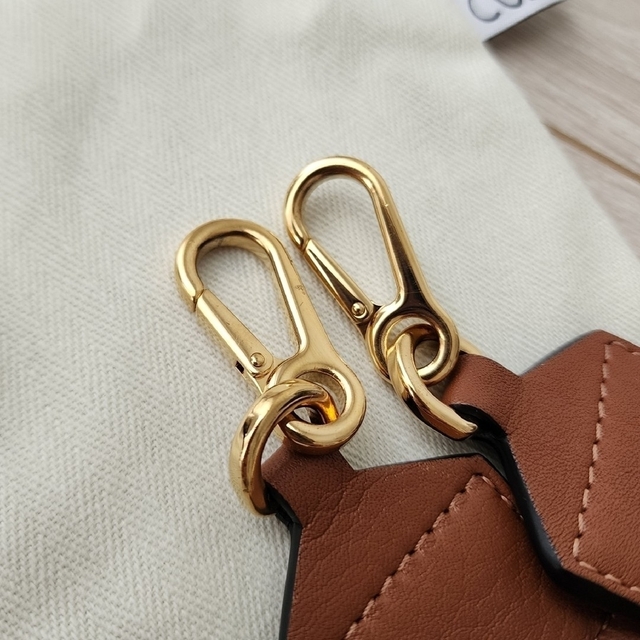 LOEWEロエベ アナグラムジャガードバックストラップ(美品) | gulatilaw.com
